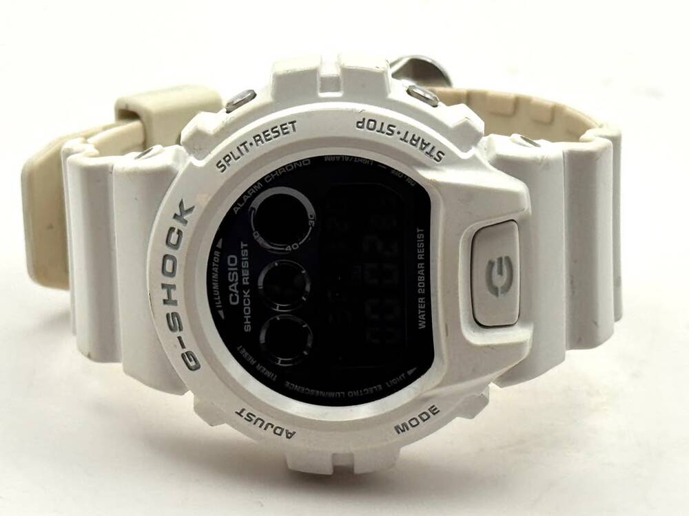 Casio G-Shock DW-6900NB Module 3230 Digital Wristwatch White Vintage Used